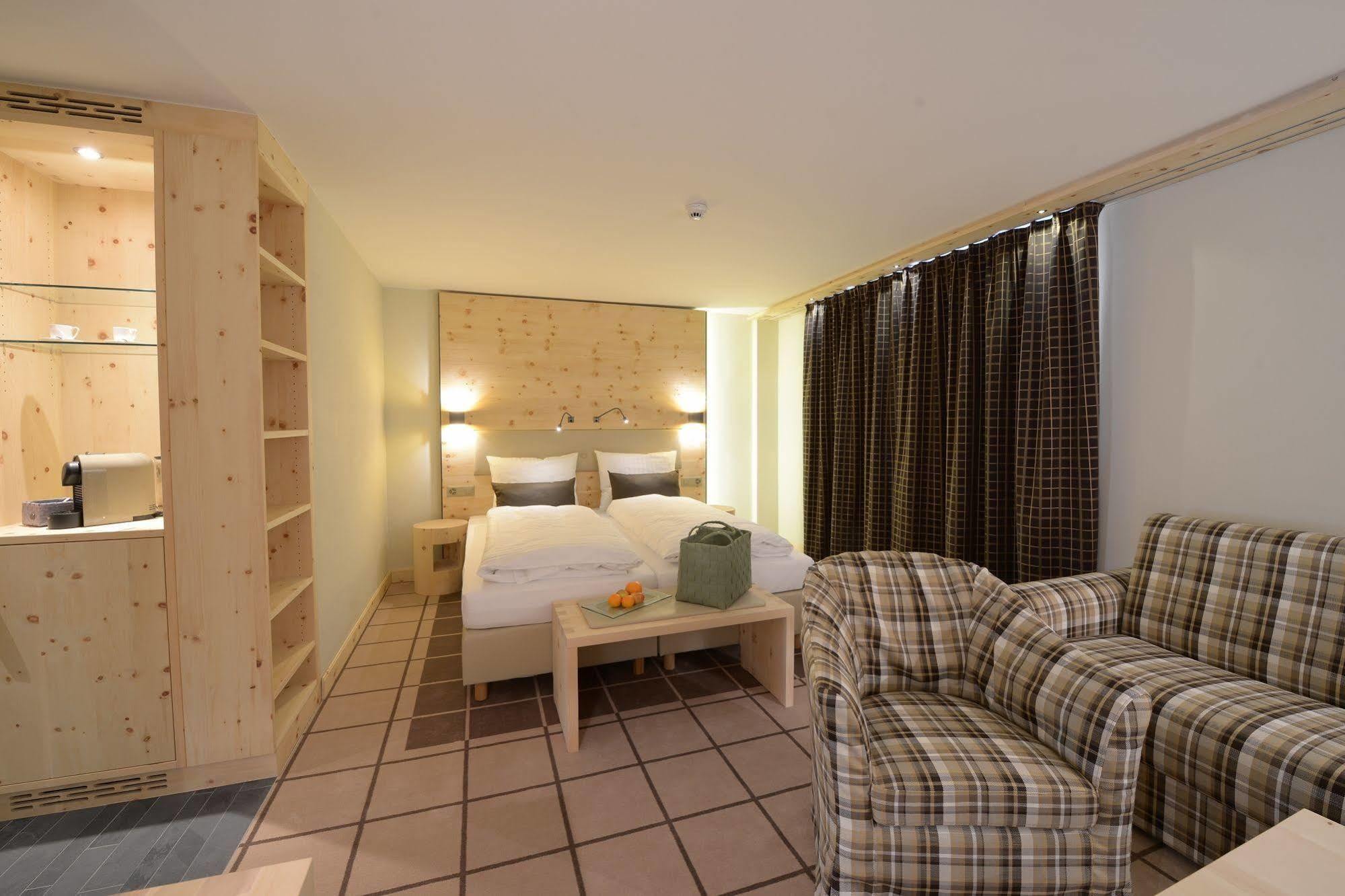 Alpenhotel Fleurs De Ζερμάτ Εξωτερικό φωτογραφία
