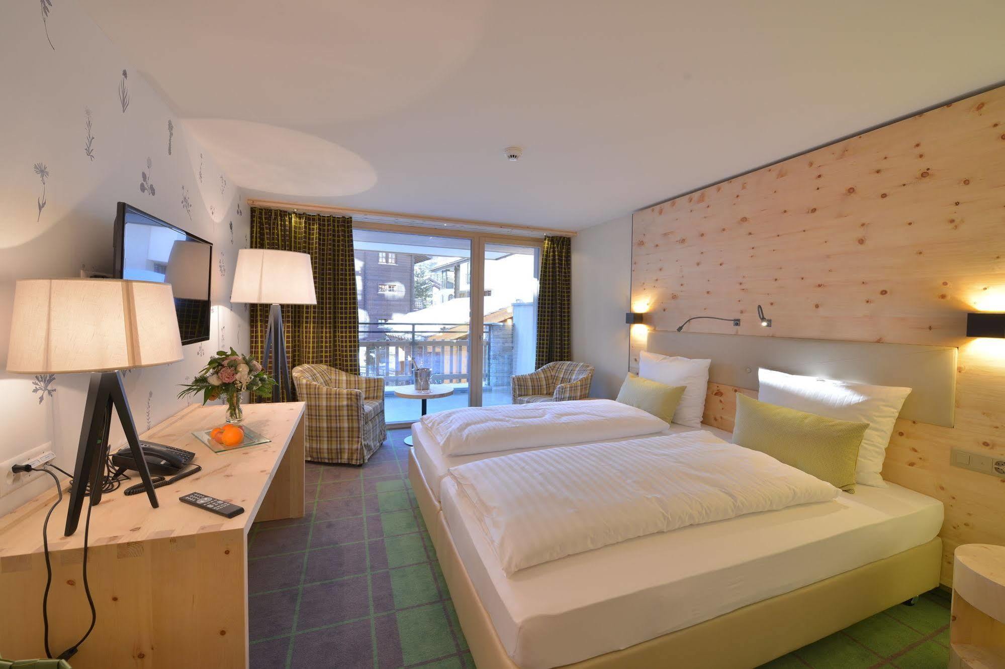 Alpenhotel Fleurs De Ζερμάτ Εξωτερικό φωτογραφία