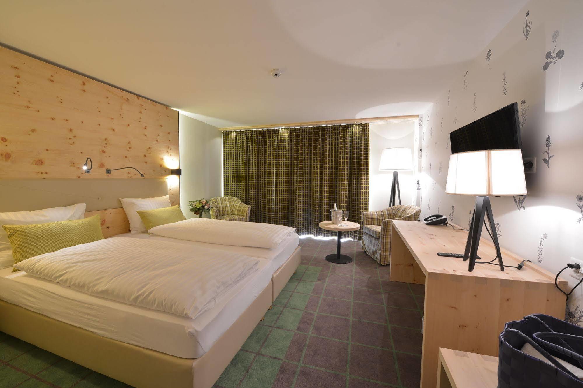 Alpenhotel Fleurs De Ζερμάτ Εξωτερικό φωτογραφία
