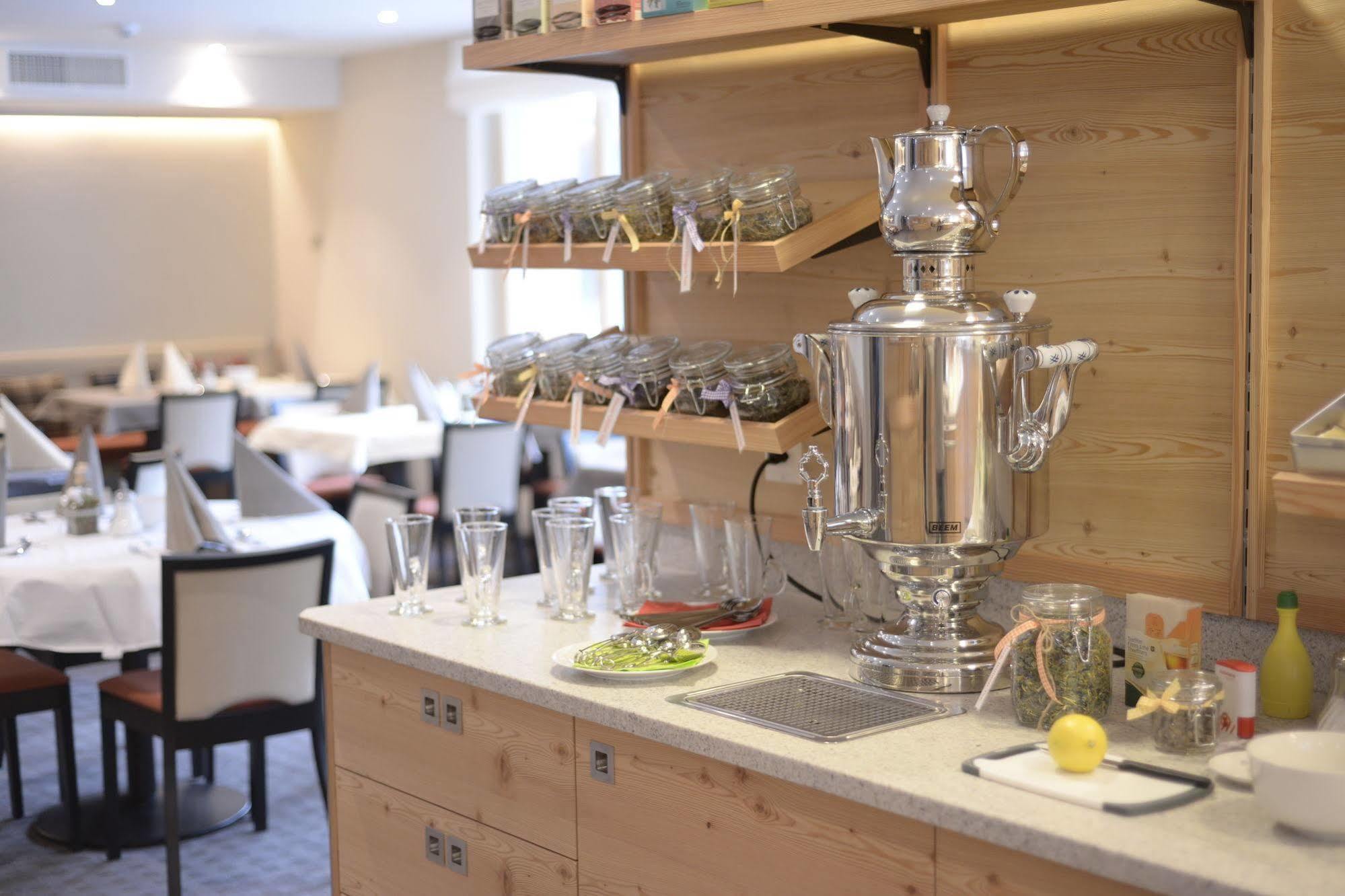 Alpenhotel Fleurs De Ζερμάτ Εξωτερικό φωτογραφία